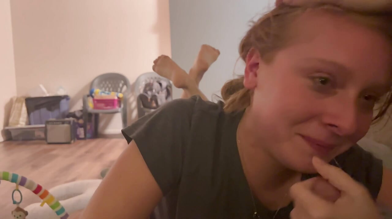 Redhead Giving a Sloppy Toppy to Daddy