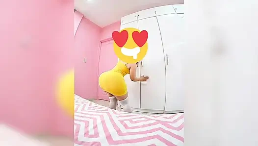 Büyük götlü temizlikçi kadın 2