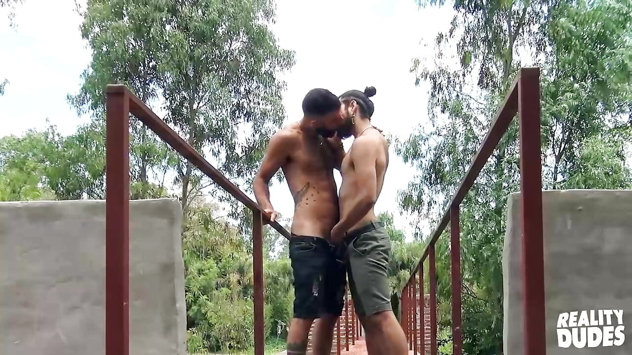 REALITY DUDES - El Santos And Emi’s Outdoor Hookup Heats Up With Passionate Oral And Intense Poolside Sex