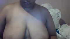 Mature Ebony BBW Webcam Flashing Tits