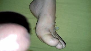 Cum on wife's feet again
