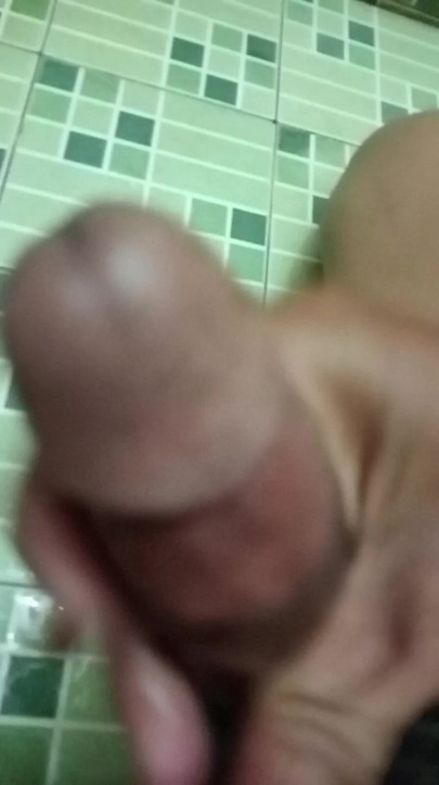 GUY NEED PUSSY HAPPY