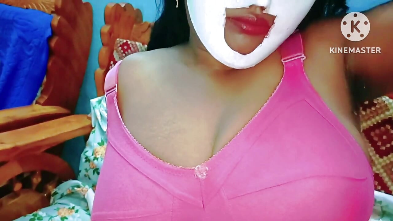 Horny Tamil MILF Caught and Tease Her Stepsister's Stepson Who Is Peeking Her