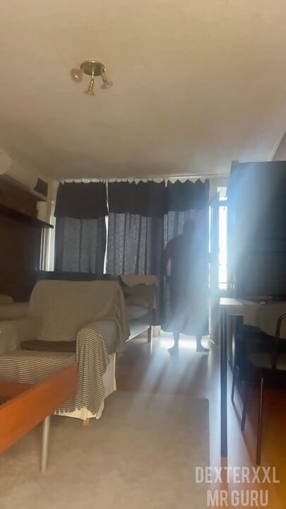 Nuevo vídeo de masturbación en solitario de culturista. Gurú
