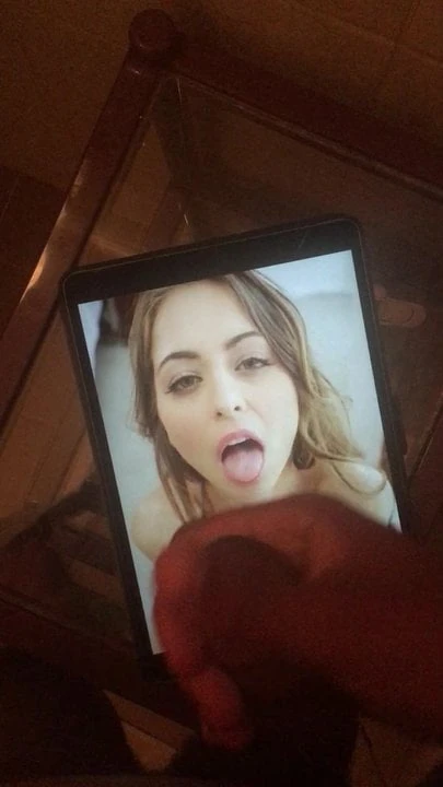 Riley Reid cum tribute