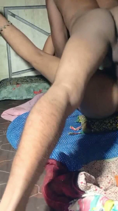 Dhire se daliye, virgin hu' - Desi high school girl 18+ talking dirty in hindi and losing her anal virginity | Clip 2