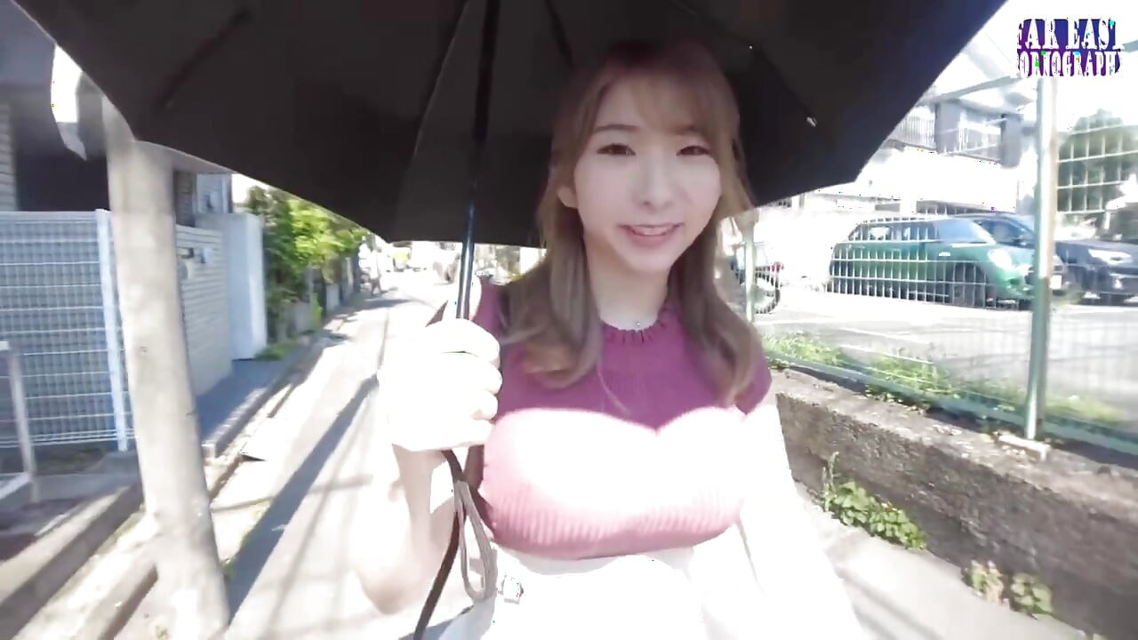 弹跳我杯接管作为一个大胆的美女在户外骑乘 ep 1