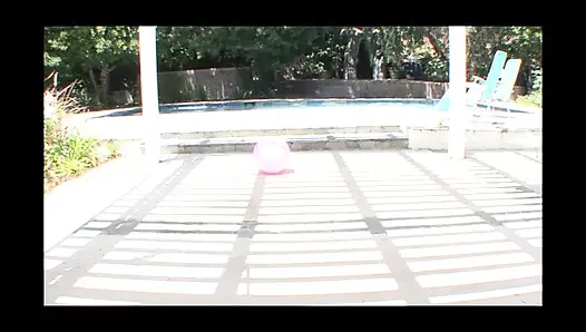 Ein verspieltes mädchen