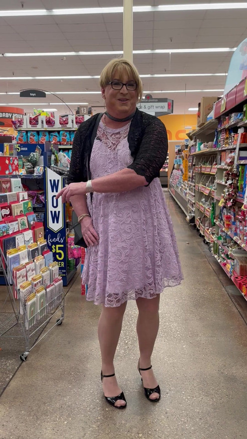 Sissy Cryssi goes shopping!