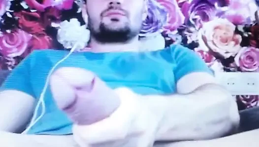 Bearded baba gösterileri onun beer kutu kalın dev horoz