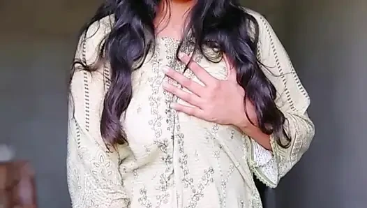 Hot Desi girl fuck her pussy and fingering very horny girl Show nudes for bf xxx video mms