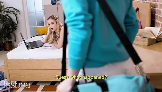 En iyi arkadaşına spor yaralanmasında yardım ediyor - lesbea