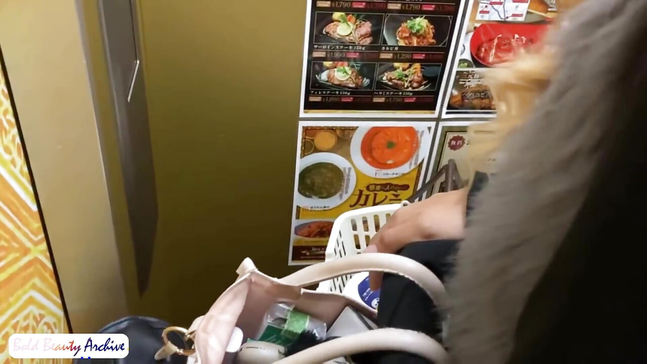 Asian Angel 28055
