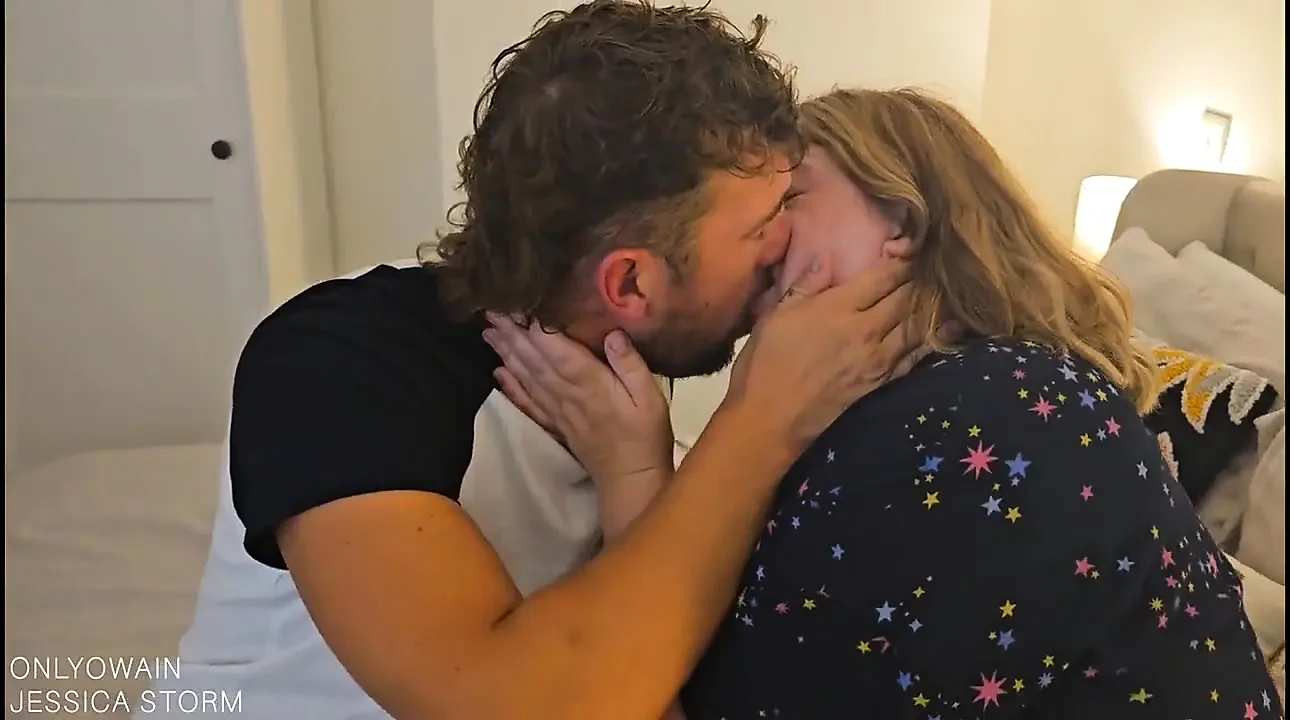 My Older Neighbours First Time with a Man! She Loses Her Virginity