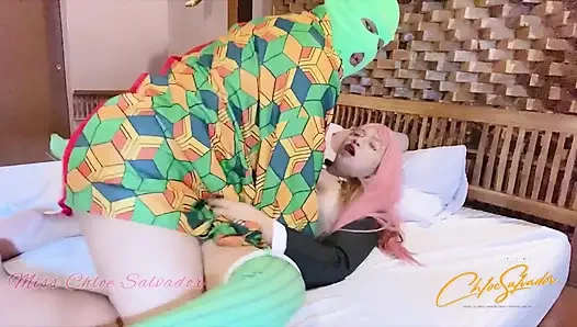 Живое тестирование между моей киской и нашей куклой для траха, кукла заставила его жестко кончить!