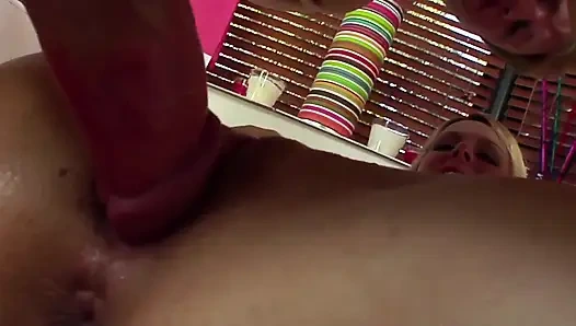 Orta yaşlı seksi kadınlar ateşli sahne - seksi büyük memeli sarışın orta yaşlı seksi kadın Brianna Beach futbol maçından sonra sert sikişiyor