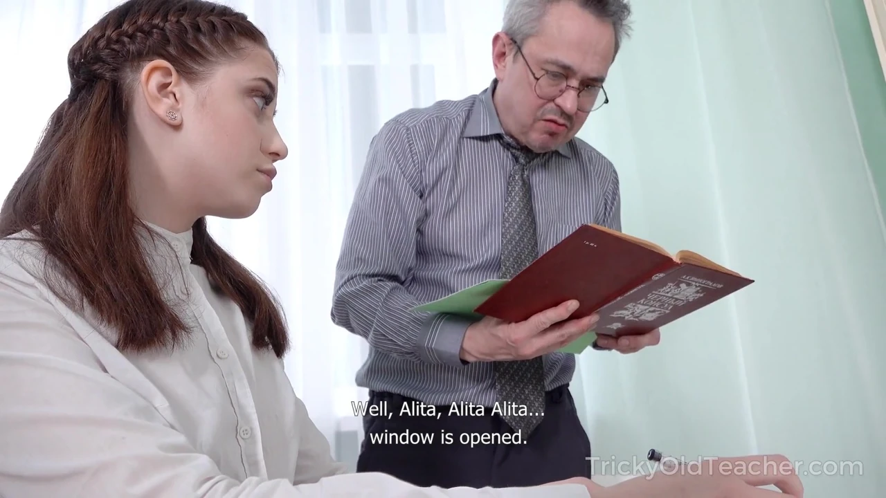Tricky Old Teacher - Old teacher makes sexy student