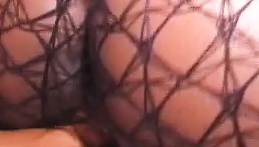 Cewek cantik kulit hitam lagi asik seks threesome habis-habisan - aksi lesbian di pesta seks sampai dicrot di dalam