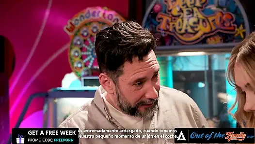 OUT OF THE FAMILY - Sexy Teen Sky Pierce Deepthroats Her Stepdad's Cock SPANISH SUBTITLES