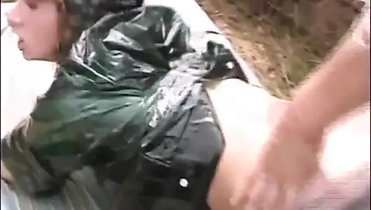 Cewek itu ngidam dientot di luar ruangan