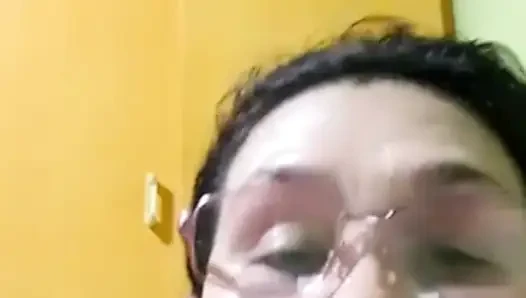 Pantat ingin lagi untuk muncrat di panggilan video