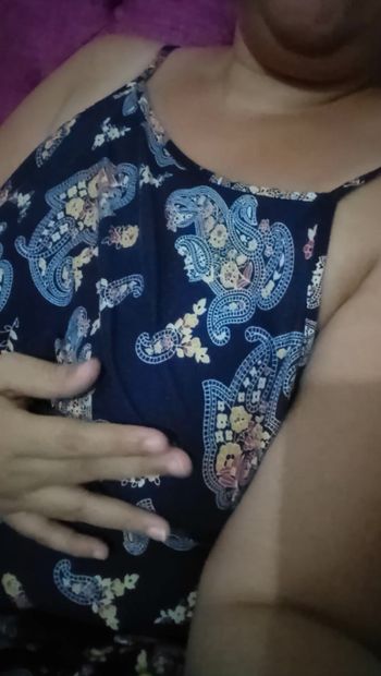 I am alone and I want to play with the big cock, I am very hot and wet