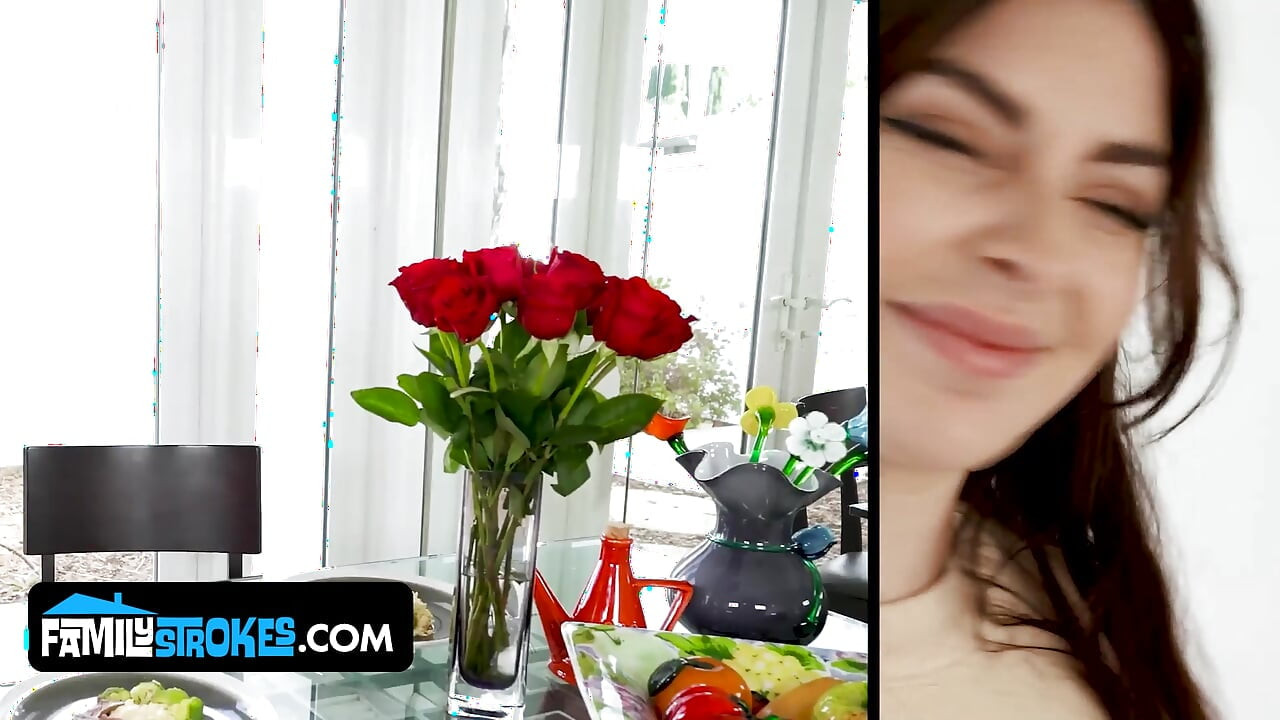 Hal Yang Terjadi Saat Keira Croft Si Cewek Semok Rambut Cokelat Keira Croft Kepergok