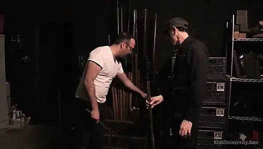 derinlerde: cihaz esareti. Kamera Arkası