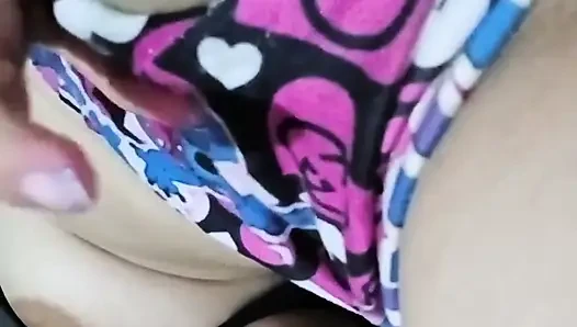 Jangan crot di dalam dong! Gosok aja memek beblukmu!