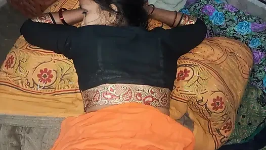Bhabhi ko ghodi bana ke choda Indian school girl naic faking with husband Desi Indian