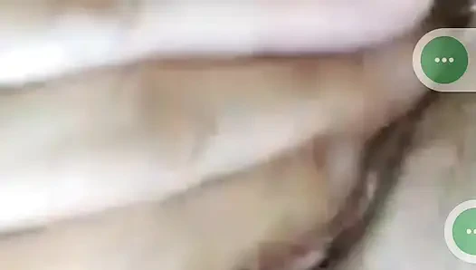 Jede nacht machen wir für unseren befriedigten video-sexanruf