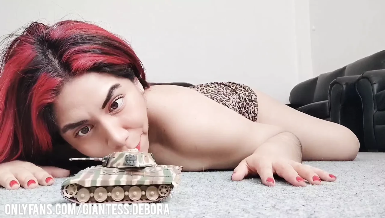 Giantess Debora vs tiny tank
