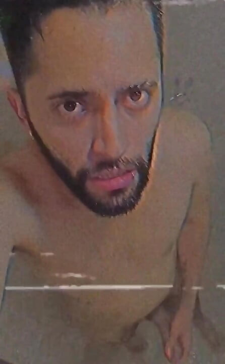 Vintage shower jerk off, now in VHS