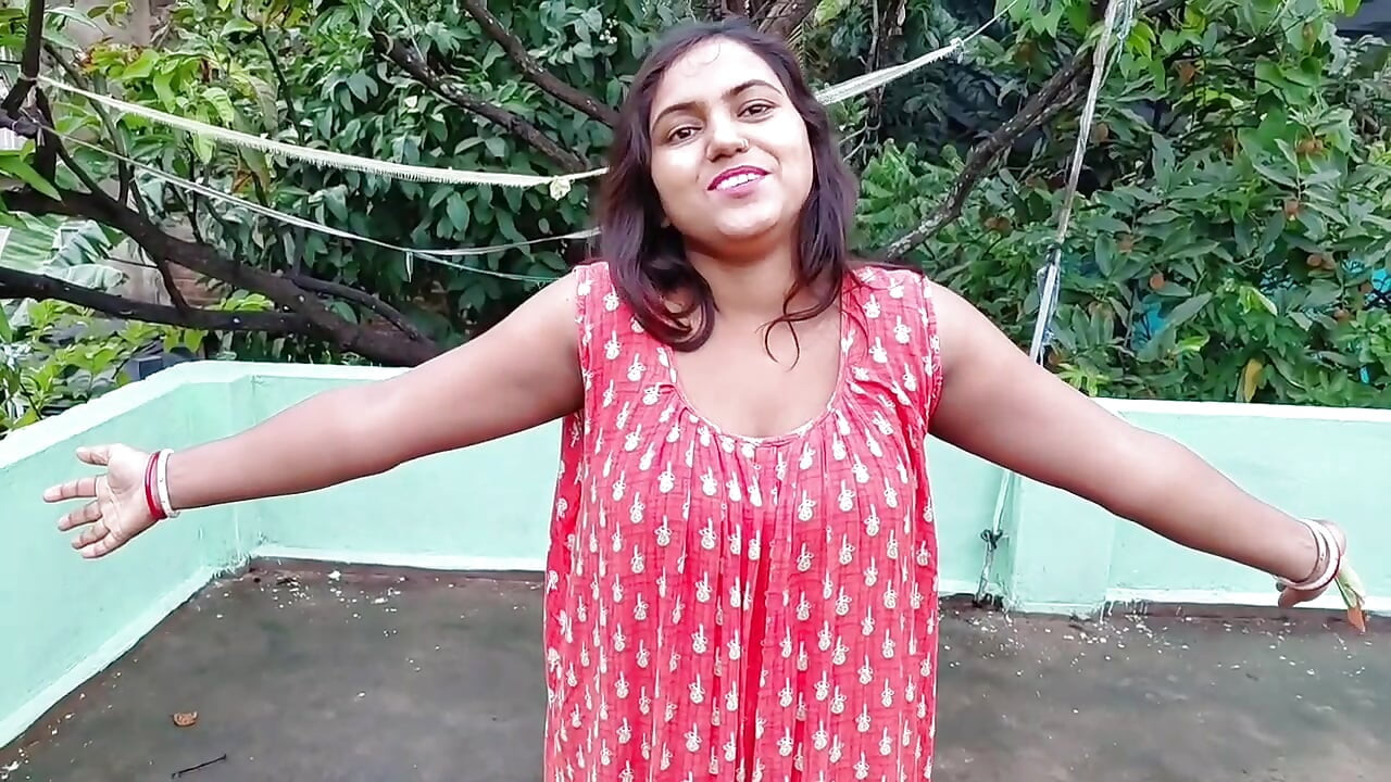 Apne he stepsister ki friend ko virgin pussy fuck kiya or pussy ros nikal kar jiv se chata,gud ki ros pilaya..