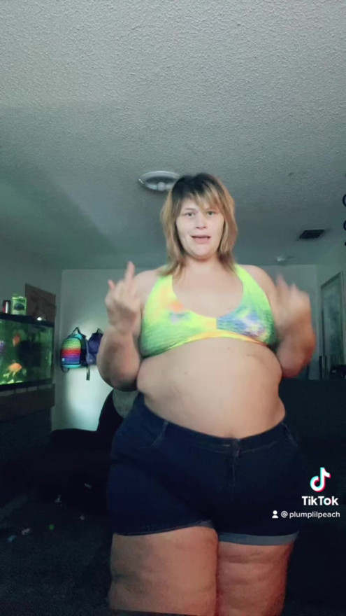Plus size and pregnant dancing