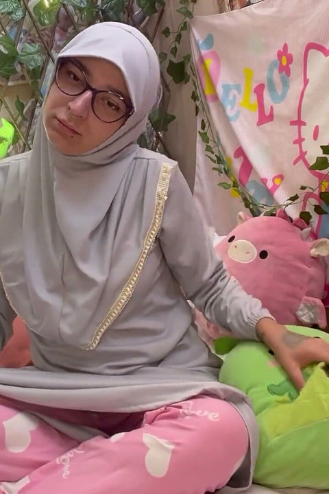 요가 - 히잡을 쓴 17일차
