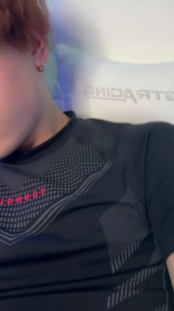 Skhones's porn videos and ree…