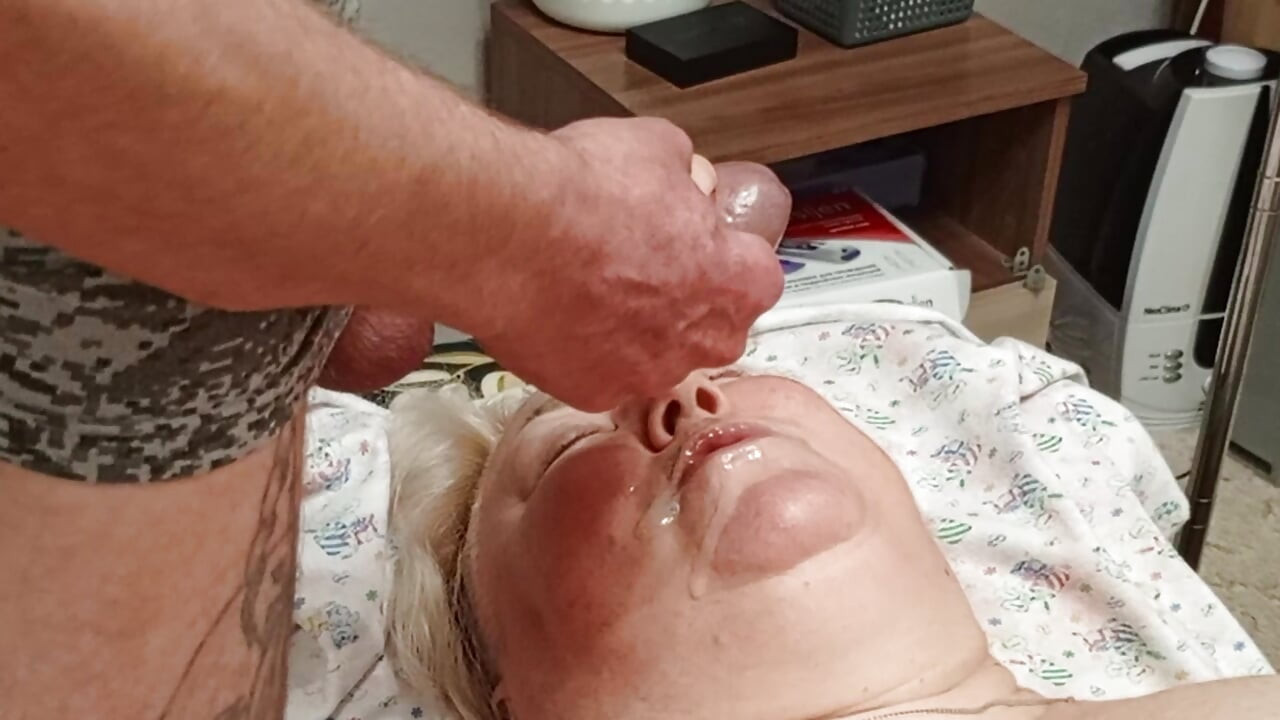 Дрочка толстого мужика с камшотом на лицо высокой женщины Дрочка толстого мужика с камшотом на лицо высокой женщины