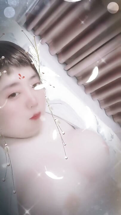 整个天空都布满了鹅毛