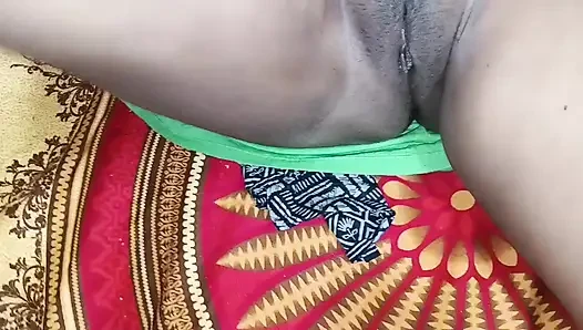 Indian Stepmom stay one night with her stepson in naked, she seduced son and fucked in se