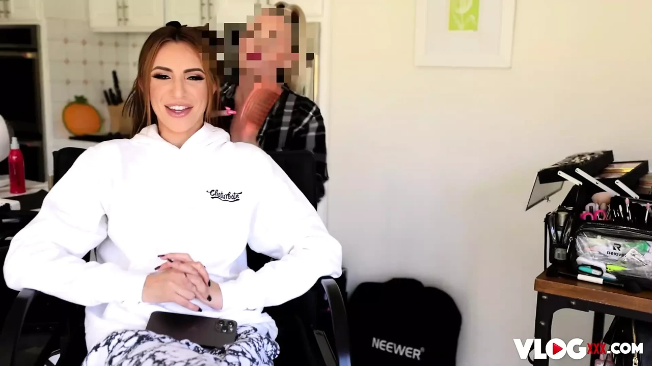 Pretty Hime Marie Plays Cock On Screen Before Setting Fire