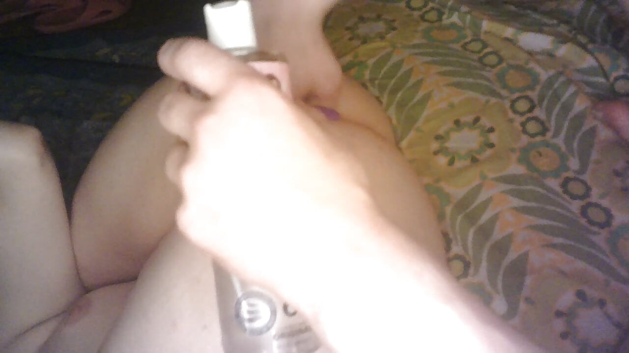 Girlfriend get pussy and ass fingered