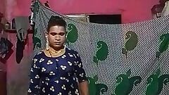 Madhuri Bhabhi crossdressing