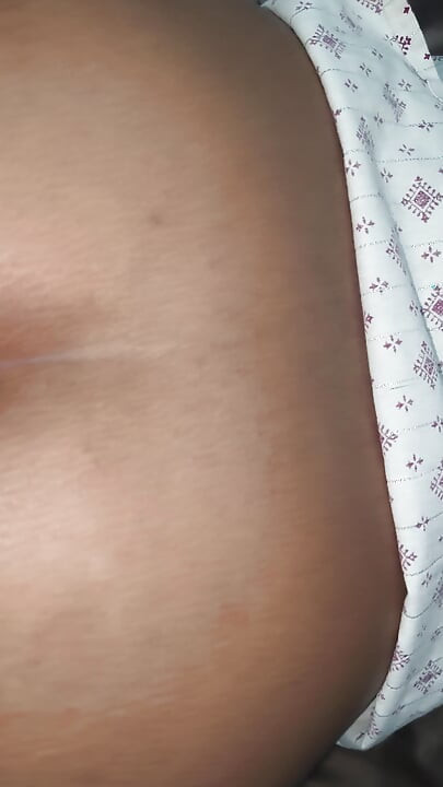 Hintli telugu desi kolaj kızı kulübede seks videolarında sikiliyor