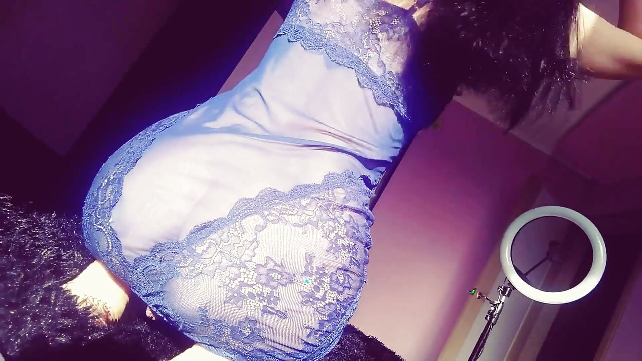 Milf ginnagg masturbándose