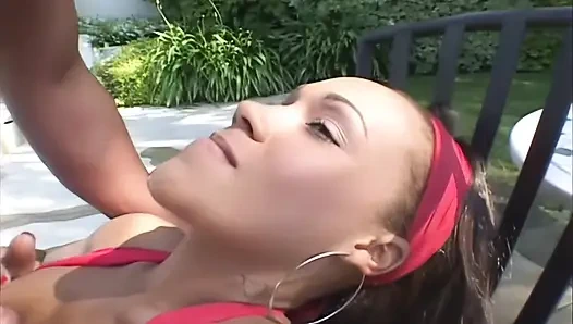 Шаловливая сучка Cassidy Clay полон спермы