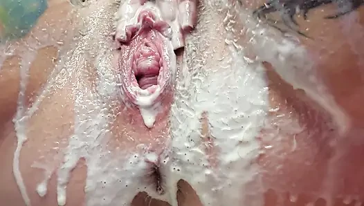 Hadiah es krim vanila: mendapatkan slathereddrippymessy