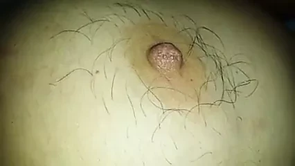 Axile păroase sexy, sfârcuri păroase și țâțe