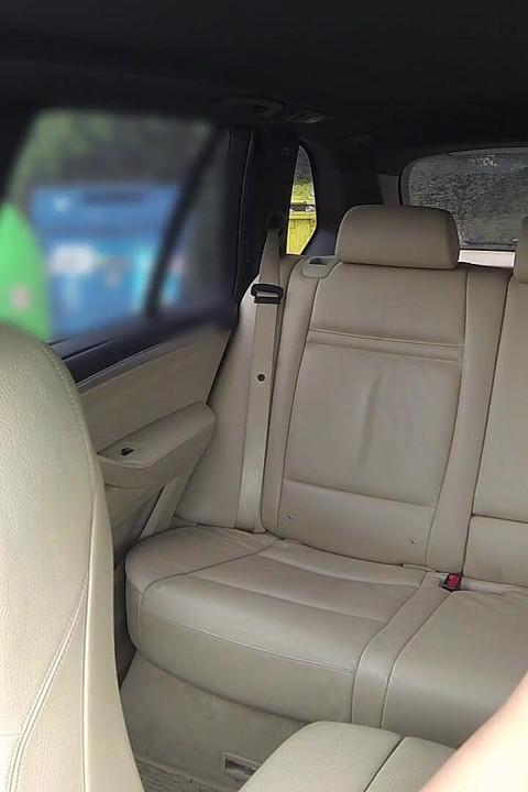 여자 가짜 택시 - 택시에서 보지를 먹는 바람피는 남편