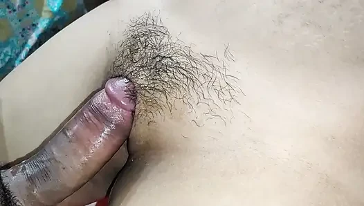 Seks lezat dengan vagina besar berakhir dengan air mani di dalam saudara tiri Tamil dari video x.